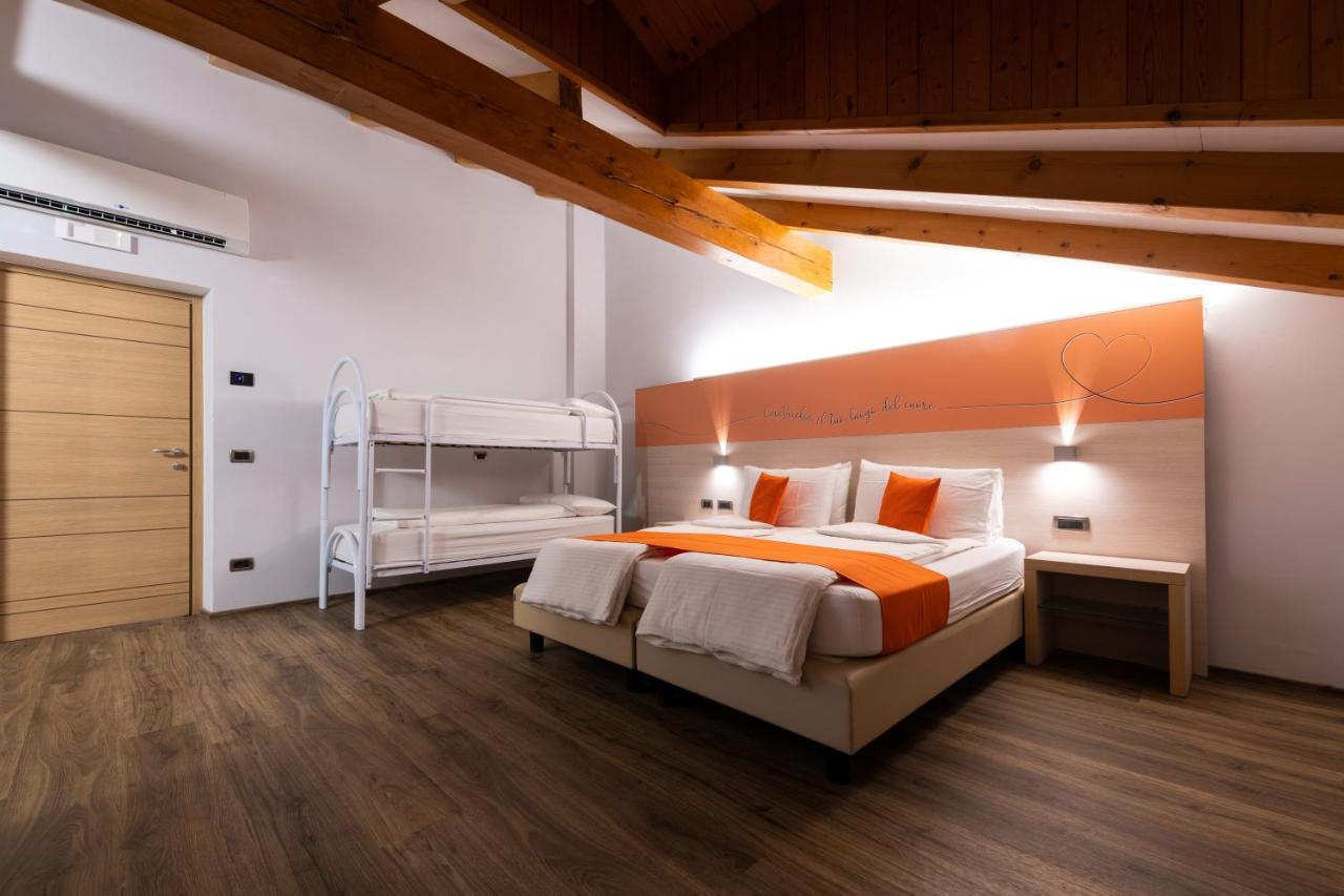 Albergo Casavecchia Tiarno di Sopra ภายนอก รูปภาพ