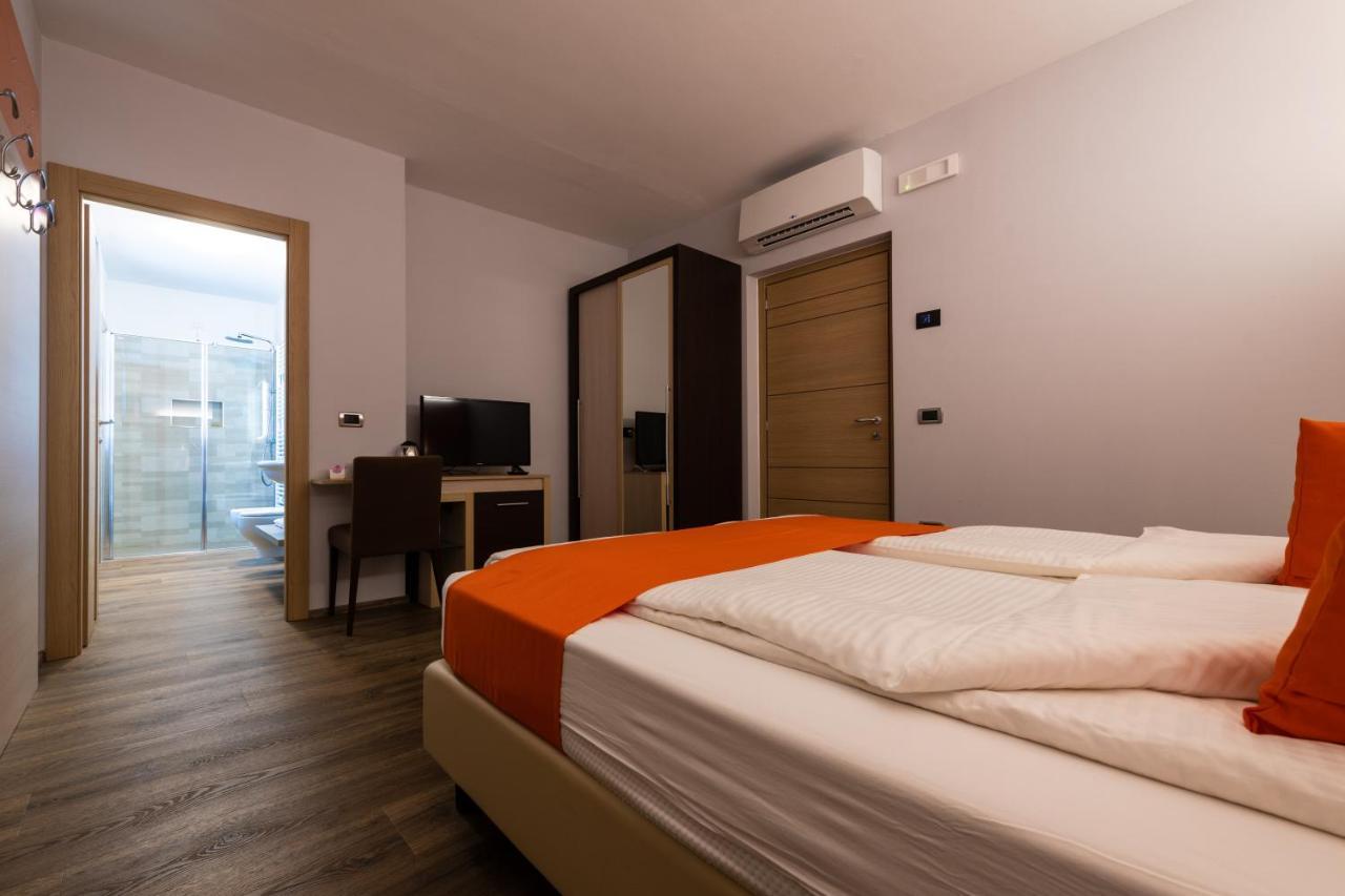 Albergo Casavecchia Tiarno di Sopra ภายนอก รูปภาพ