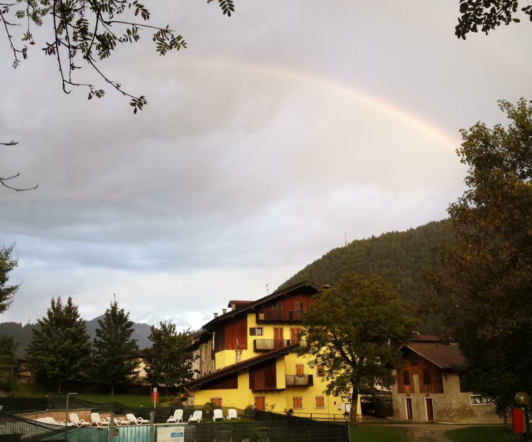 Albergo Casavecchia Tiarno di Sopra ภายนอก รูปภาพ