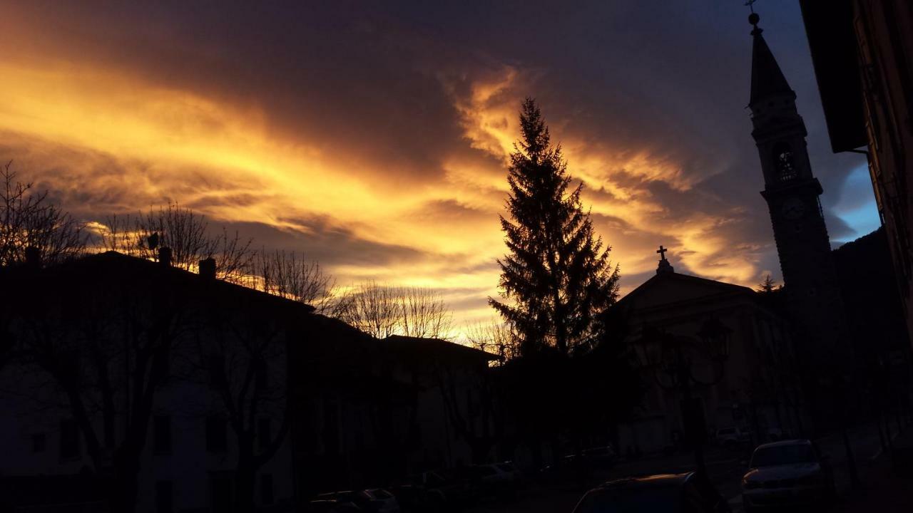 Albergo Casavecchia Tiarno di Sopra ภายนอก รูปภาพ