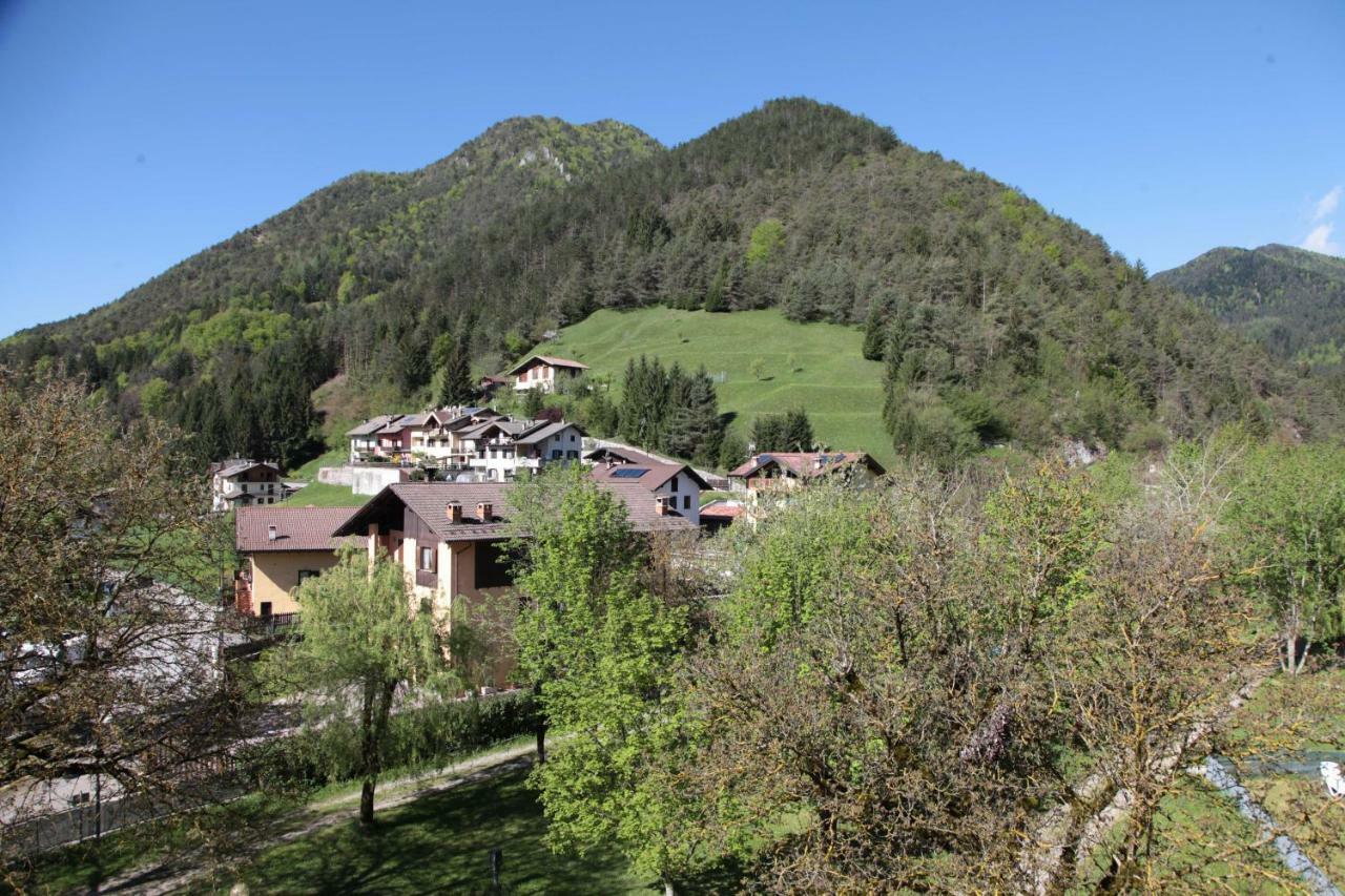 Albergo Casavecchia Tiarno di Sopra ภายนอก รูปภาพ