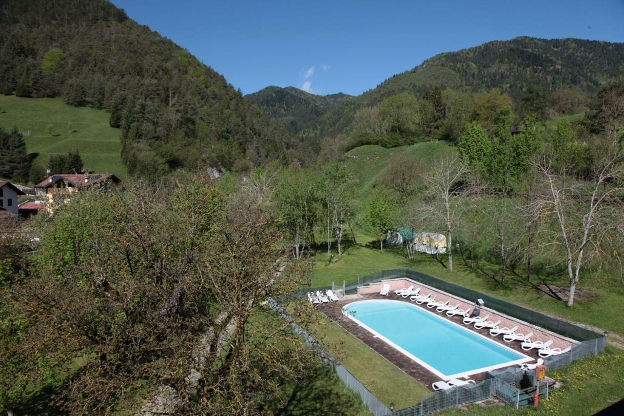 Albergo Casavecchia Tiarno di Sopra ภายนอก รูปภาพ